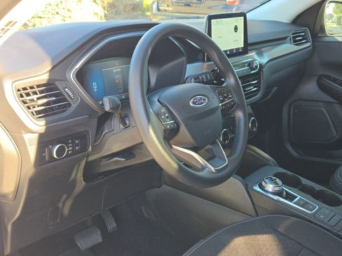 Used 2025 Ford Escape Active FWD image 9