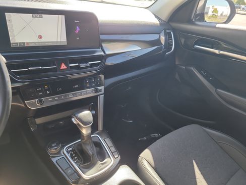 Used 2025 Kia Seltos S FWD image 21
