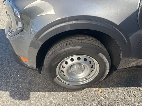 New 2025 Ford Maverick XL image 10