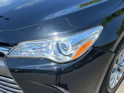 Used 2016 Toyota Camry LE FWD image 7