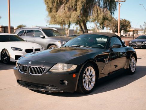 Used 2005 BMW Z4 2.5i image 1