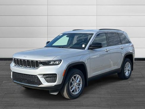 New 2025 Jeep Grand Cherokee Laredo X w/ Luxury Tech Group I image 7
