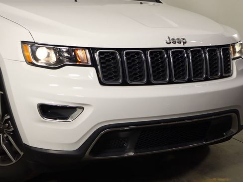 Used 2022 Jeep Grand Cherokee Limited image 43