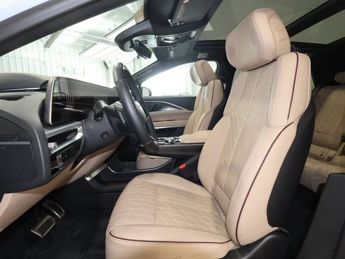 Certified 2026 Cadillac Lyriq Signature Luxury w/ Nappa Leather Package AWD/4WD image 22