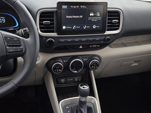 New 2026 Hyundai Venue SEL FWD image 22