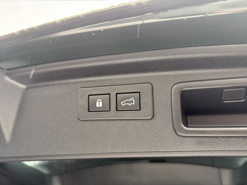 Used 2023 Subaru Forester Touring AWD/4WD image 22