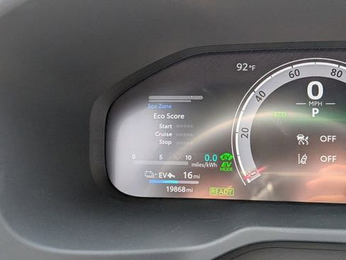 Used 2024 Toyota RAV4 XSE AWD/4WD image 19