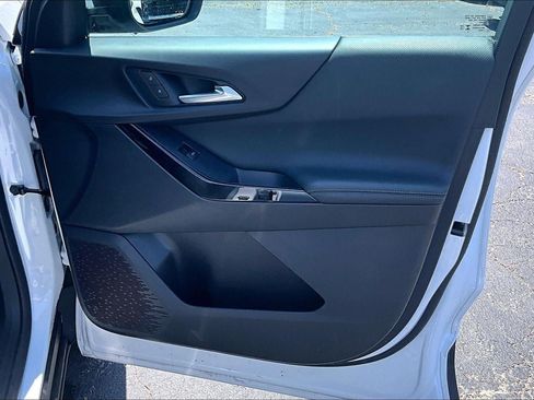 Used 2026 Chevrolet Equinox LT FWD image 27