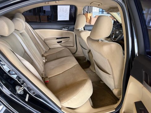 Used 2011 Honda Accord LX-P image 12