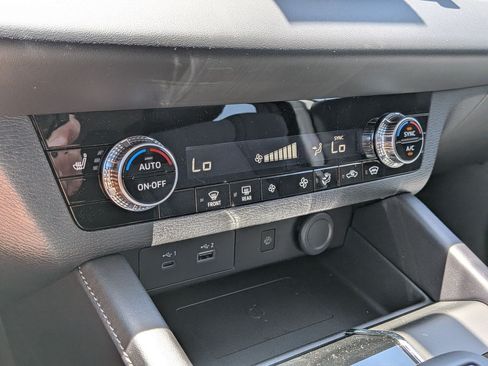 New 2026 Nissan Rogue SL AWD/4WD image 19