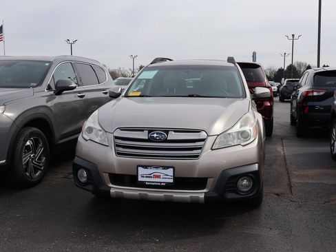 Used 2014 Subaru Outback 2.5i Limited w/ Moonroof Package image 9