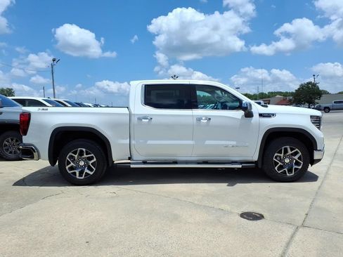New 2026 GMC Sierra 1500 SLT w/ SLT Premium Plus Package AWD/4WD image 8
