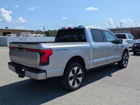 Used 2023 Ford F150 Lightning Platinum AWD/4WD image 3