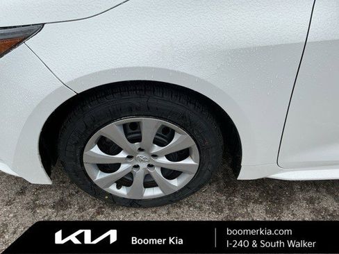 Used 2024 Toyota Corolla LE image 9