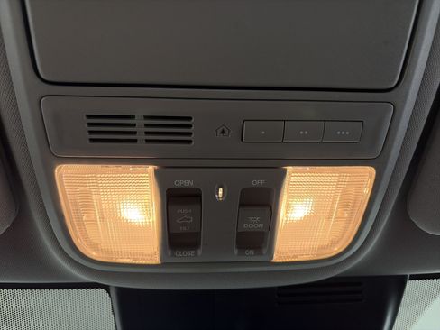 Used 2020 Honda CR-V EX-L image 32