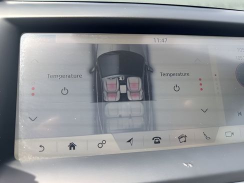 Used 2020 Jaguar E-PACE R-Dynamic SE image 18