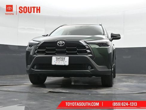 Used 2026 Toyota Corolla Cross XLE AWD/4WD image 40
