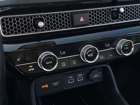 Used 2024 Honda Civic Touring image 14