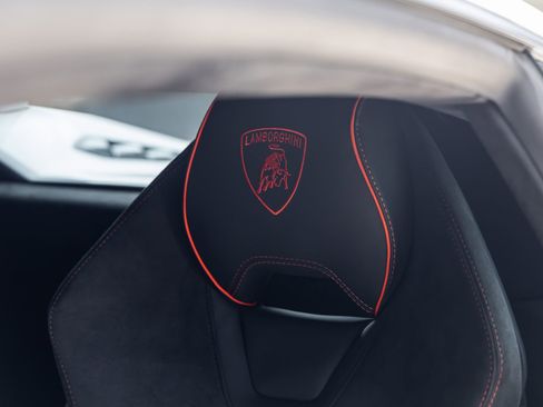 Used 2023 Lamborghini Huracan Tecnica RWD image 32