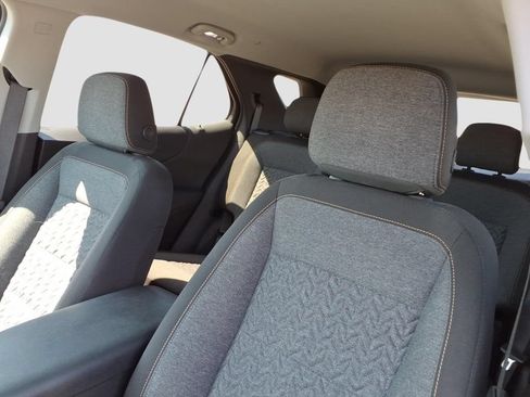 Used 2024 Chevrolet Equinox LT FWD image 19