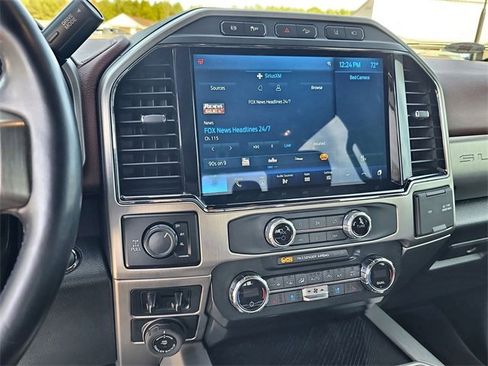 Used 2022 Ford F250 Platinum w/ FX4 Off-Road Package image 27