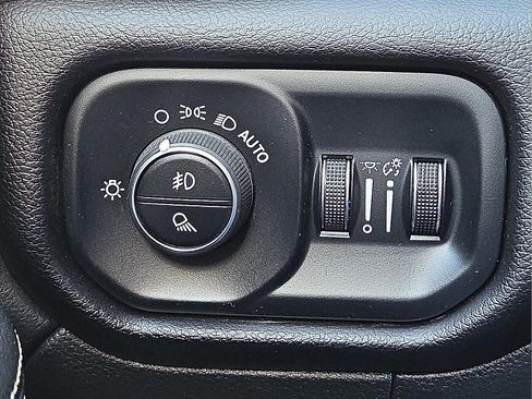 Used 2024 RAM 2500 Laramie image 20