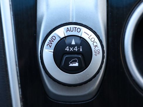 Used 2015 Nissan Pathfinder S AWD/4WD image 19