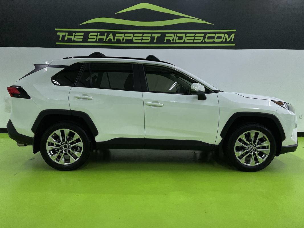 Used 2019 Toyota RAV4 XLE Premium AWD/4WD image 11