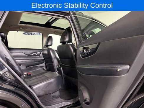 Used 2017 Nissan Rogue SL w/ SL Premium Package image 19