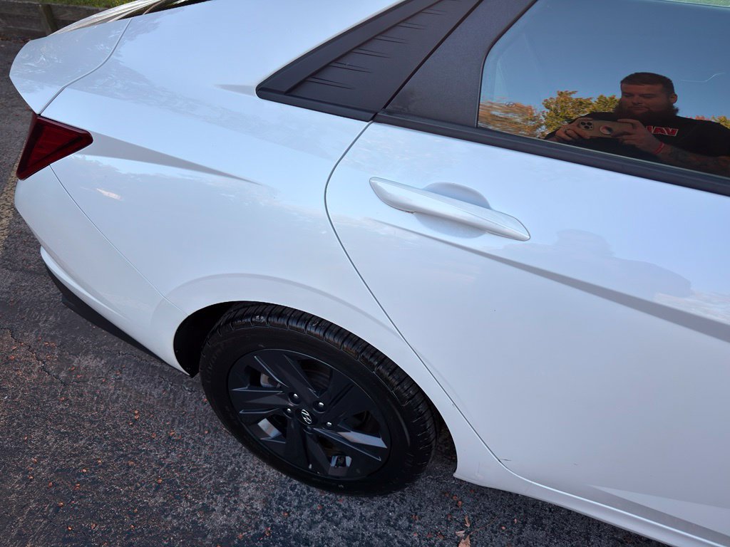 Used 2021 Hyundai Elantra SEL FWD image 5