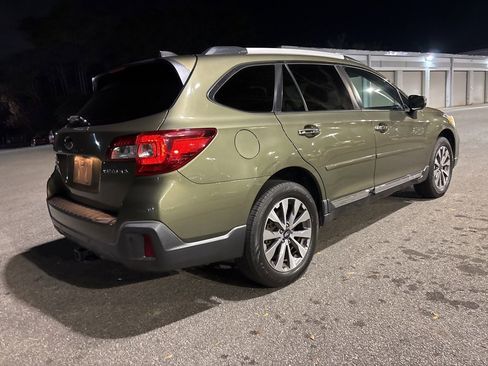 Used 2018 Subaru Outback 2.5i Touring image 27