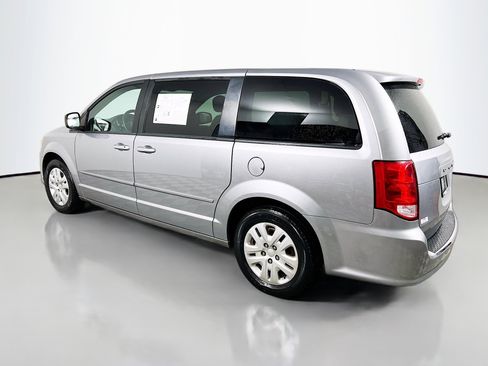 Used 2016 Dodge Grand Caravan SE w/ Quick Order Package 29E SE FWD image 8