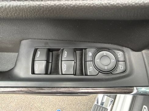 Used 2020 Chevrolet Silverado 1500 LTZ w/ LTZ Plus Package AWD/4WD image 12