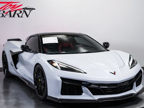 Used 2024 Chevrolet Corvette Z06 w/ Stealth Interior Trim Package RWD image 14