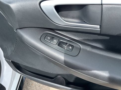 Used 2025 Hyundai Sonata SEL AWD/4WD image 36
