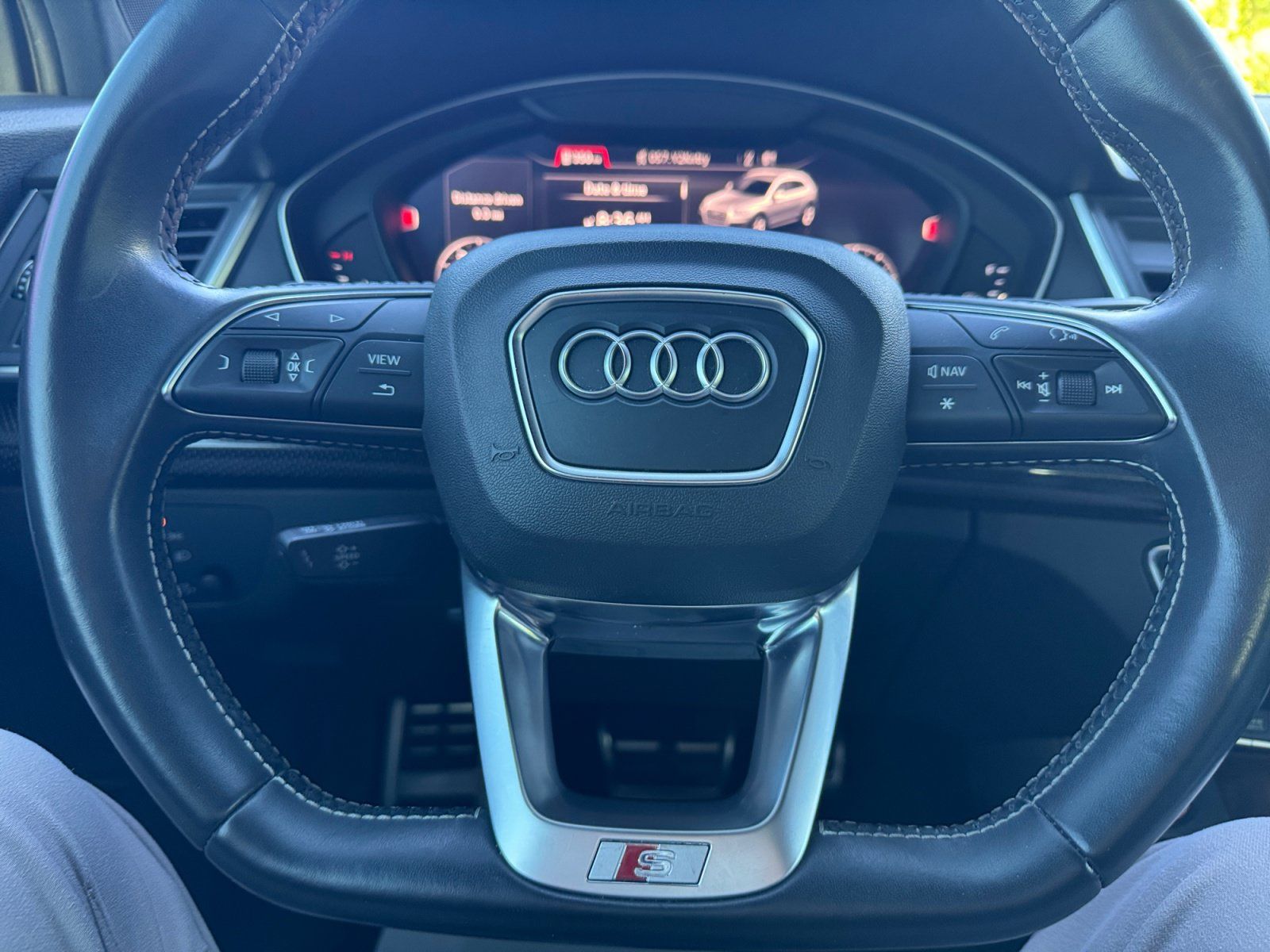 Used 2019 Audi SQ5 Premium Plus w/ Premium Plus Package AWD/4WD image 9
