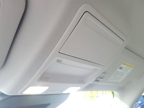 Used 2022 Ford Escape Titanium image 30