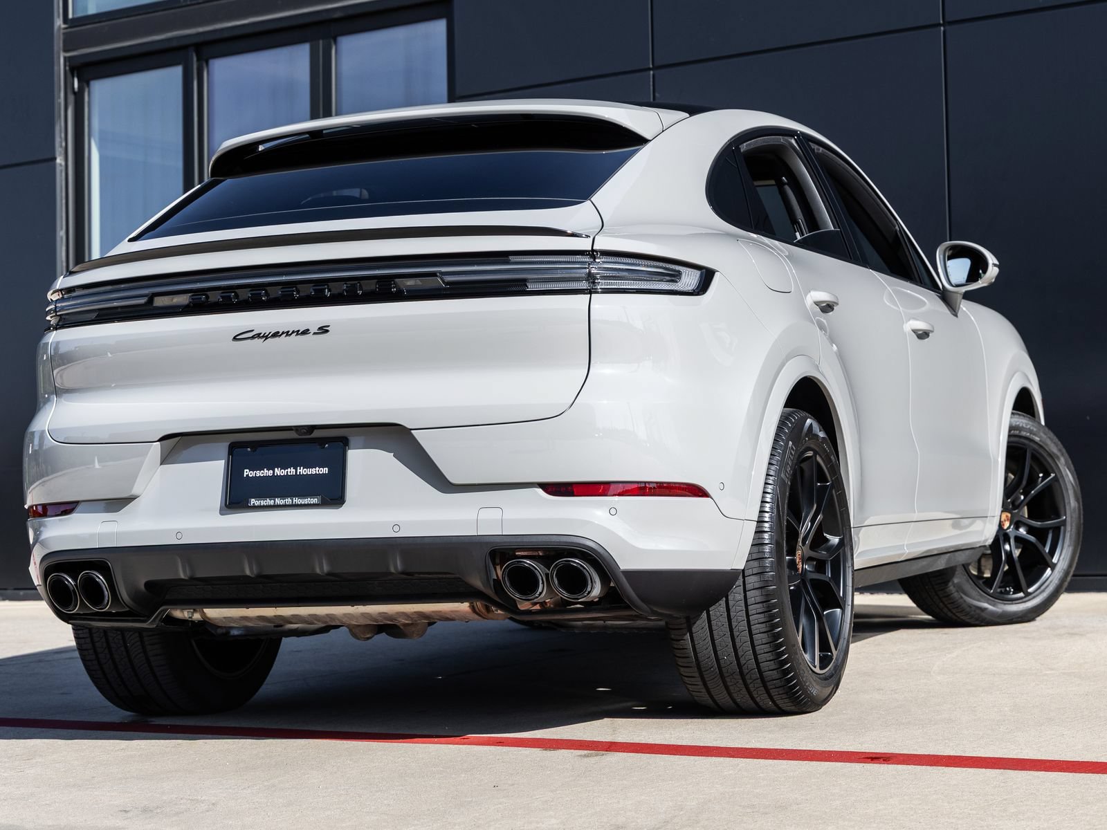 Certified 2026 Porsche Cayenne S AWD/4WD image 11