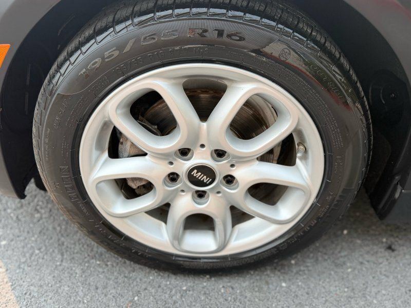 Used 2019 MINI Cooper 2-Door Hardtop FWD image 14