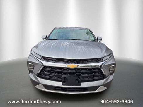 Certified 2025 Chevrolet Blazer LT FWD image 9
