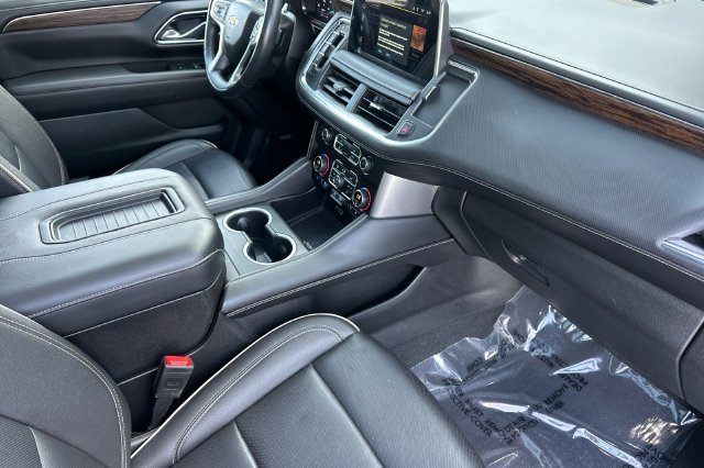 Used 2024 Chevrolet Suburban Premier w/ Advanced Technology Package AWD/4WD image 20