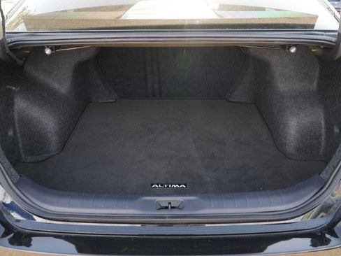 Used 2024 Nissan Altima 2.5 S FWD image 12