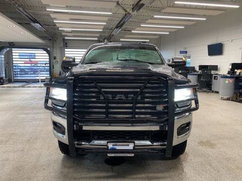 Used 2019 RAM 2500 Limited w/ Cold Weather Group AWD/4WD image 2