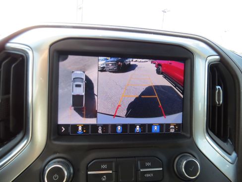 Used 2021 Chevrolet Silverado 1500 LTZ w/ Technology Package AWD/4WD image 28