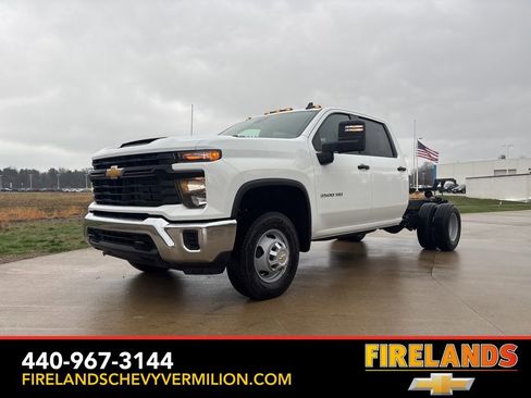 Used 2026 Chevrolet Silverado 3500 W/T w/ WT Convenience Package AWD/4WD image 1
