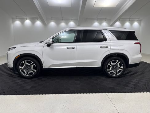 Used 2025 Hyundai Palisade Limited FWD image 4