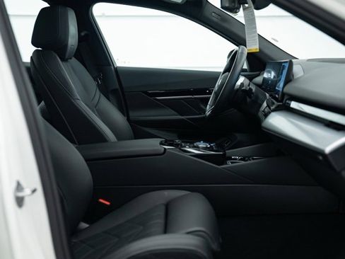 Used 2026 BMW 530i xDrive image 11