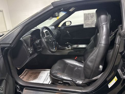 Used 2007 Chevrolet Corvette Base w/ Preferred Equipment Group image 18