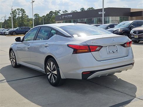 Used 2021 Nissan Altima 2.5 SV image 12