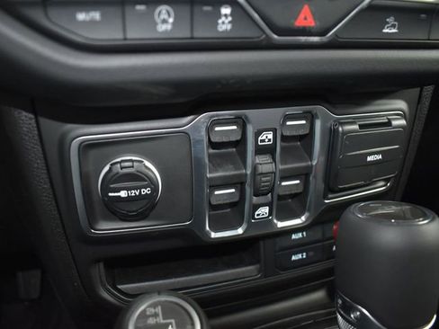 New 2026 Jeep Gladiator Sport image 25